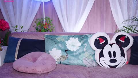 Snapshot of ellismeow chatting on December 30, 2024, 12:43 am Ellis online show from December 30, 2024, 12:43 am