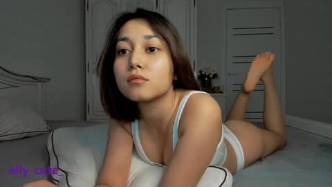 Snapshot of elly_cute_ chatting on February 3, 2025, 9:30 am Elly Cute online show from February 3, 2025, 9:30 am