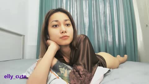 Snapshot of elly_cute_ chatting on November 5, 2025, 10:15 am Elly Cute online show from November 5, 2025, 10:15 am