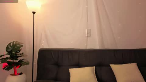 elly online show from May 20, 2026, 1:56 am