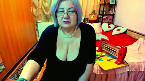 Snapshot of ellyhot53 chatting on January 2, 2025, 2:46 pm ellyhot53 online show from January 2, 2025, 2:46 pm