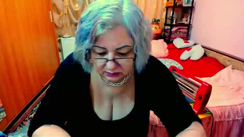 Snapshot of ellyhot53 chatting on January 4, 2025, 2:56 pm ellyhot53 online show from January 4, 2025, 2:56 pm