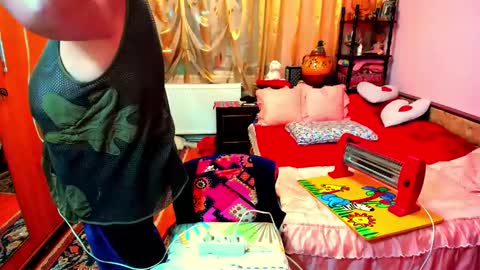 Snapshot of ellyhot53 chatting on March 3, 2025, 12:26 am ellyhot53 online show from March 3, 2025, 12:26 am