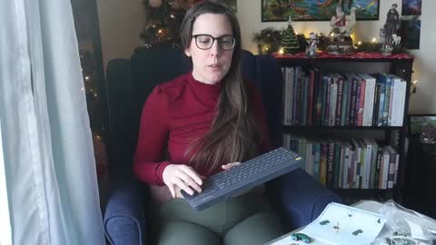 Snapshot of ellynaomi chatting on December 13, 2024, 4:16 pm Elly Naomi online show from December 13, 2024, 4:16 pm