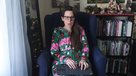 Snapshot of ellynaomi chatting on December 21, 2024, 7:16 pm Elly Naomi online show from December 21, 2024, 7:16 pm