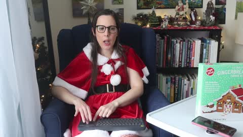 Snapshot of ellynaomi chatting on December 22, 2024, 4:27 pm Elly Naomi online show from December 22, 2024, 4:27 pm