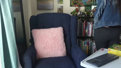 Snapshot of ellynaomi chatting on January 17, 2025, 4:15 pm Elly Naomi online show from January 17, 2025, 4:15 pm