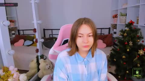 elma_lily online show from January 6, 2026, 7:12 am