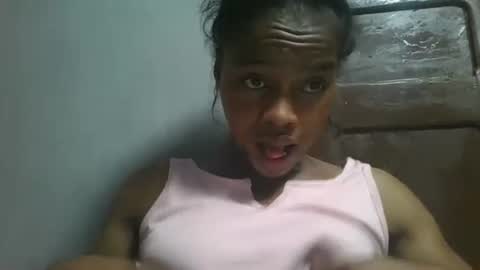 elodie228680 online show from April 30, 2026, 8:57 pm