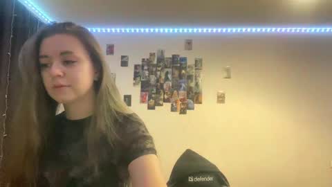 Snapshot of eloiscolins chatting on June 1, 2026, 4:41 pm eloiscolins online show from June 1, 2026, 4:41 pm