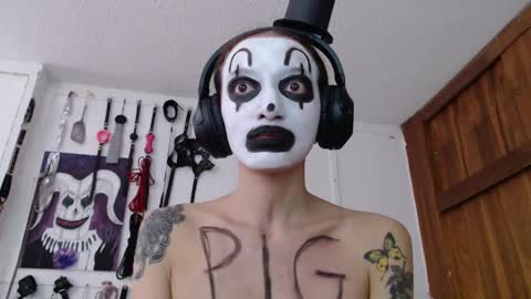 Snapshot of eloise_brown_ chatting on January 5, 2025, 8:10 pm Chelsea Please help me to reach 100 thumbs up online show from January 5, 2025, 8:10 pm