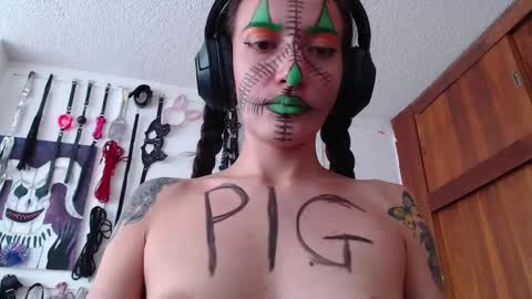 Snapshot of eloise_brown_ chatting on February 1, 2025, 8:47 pm Chelsea Please help me to reach 100 thumbs up online show from February 1, 2025, 8:47 pm