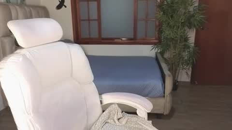 Eloise  . online show from February 6, 2026, 8:34 pm