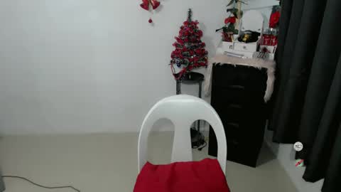 elora_charming online show from January 8, 2025, 2:14 pm
