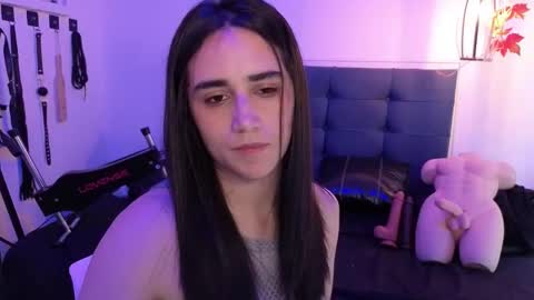 elowen_halley1 online show from October 2, 2025, 6:59 pm