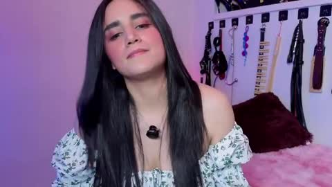 elowen_halley1 online show from April 9, 2026, 6:46 pm