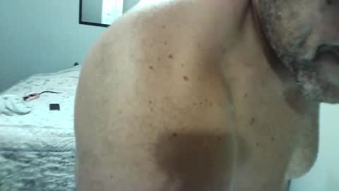 Snapshot of elpouto chatting on November 16, 2025, 6:19 am Elpouro online show from November 16, 2025, 6:19 am