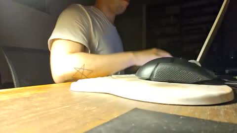 elriclust online show from April 24, 2026, 10:23 pm