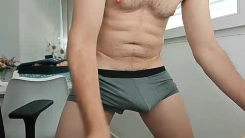 elrubiyo25 online show from July 2, 2026, 12:33 pm