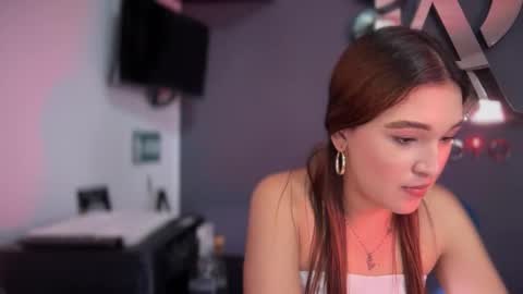 Snapshot of elsa_koch chatting on September 22, 2025, 7:49 pm ELSA online show from September 22, 2025, 7:49 pm