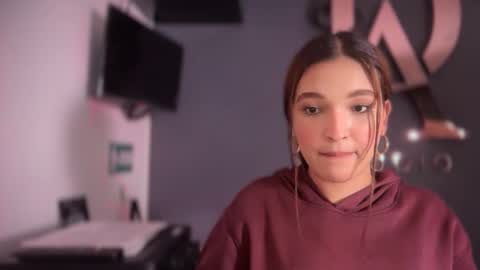 Snapshot of elsa_koch chatting on September 23, 2025, 8:12 pm ELSA online show from September 23, 2025, 8:12 pm