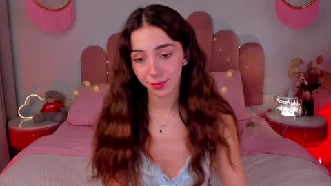 Snapshot of elsa_xo chatting on January 14, 2025, 11:27 pm Michelle online show from January 14, 2025, 11:27 pm