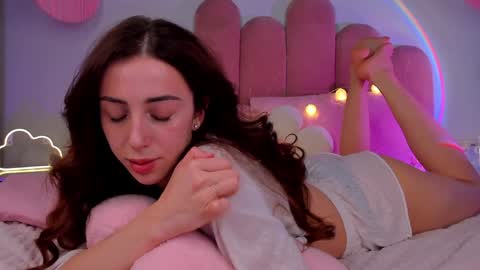 Snapshot of elsa_xo chatting on February 7, 2025, 11:45 pm Michelle online show from February 7, 2025, 11:45 pm