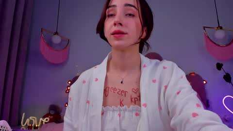 Snapshot of elsa_xo chatting on February 15, 2025, 2:26 am Michelle online show from February 15, 2025, 2:26 am