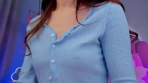 Snapshot of elsa_xo chatting on February 25, 2025, 11:33 pm Michelle online show from February 25, 2025, 11:33 pm