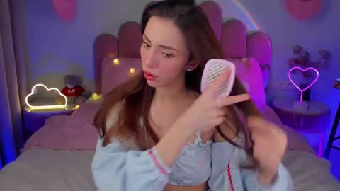 Snapshot of elsa_xo chatting on February 27, 2025, 8:20 pm Michelle online show from February 27, 2025, 8:20 pm