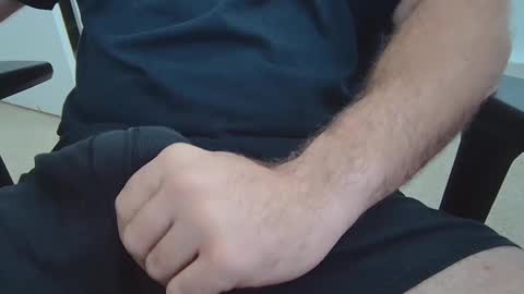 Snapshot of eltanke2206 chatting on December 4, 2024, 2:37 pm alexgarg online show from December 4, 2024, 2:37 pm