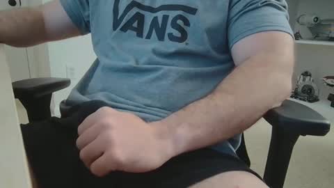 Snapshot of eltanke2206 chatting on March 9, 2025, 2:21 pm alexgarg online show from March 9, 2025, 2:21 pm