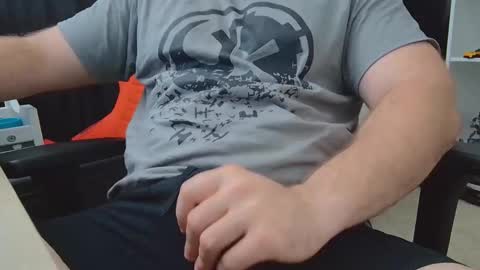 Snapshot of eltanke2206 chatting on November 6, 2025, 7:59 pm alexgarg online show from November 6, 2025, 7:59 pm