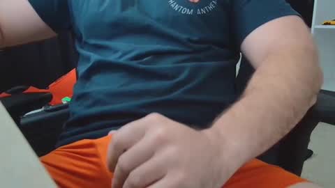 Snapshot of eltanke2206 chatting on December 2, 2025, 7:42 pm alexgarg online show from December 2, 2025, 7:42 pm