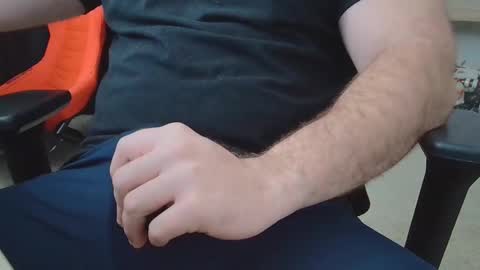 Snapshot of eltanke2206 chatting on February 18, 2026, 5:53 pm alexgarg online show from February 18, 2026, 5:53 pm