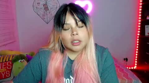 Snapshot of elymoon chatting on February 3, 2026, 11:32 pm Ely online show from February 3, 2026, 11:32 pm