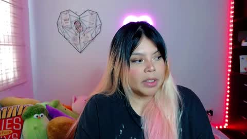 Snapshot of elymoon chatting on February 8, 2026, 8:45 pm Ely online show from February 8, 2026, 8:45 pm