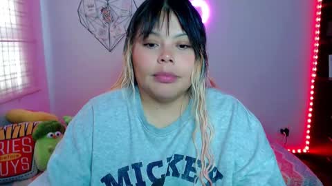 Snapshot of elymoon chatting on February 15, 2026, 9:33 pm Ely online show from February 15, 2026, 9:33 pm