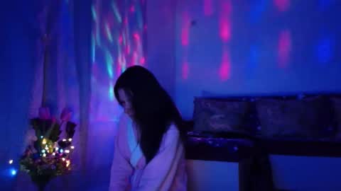 Elisa online show from February 4, 2025, 9:31 pm