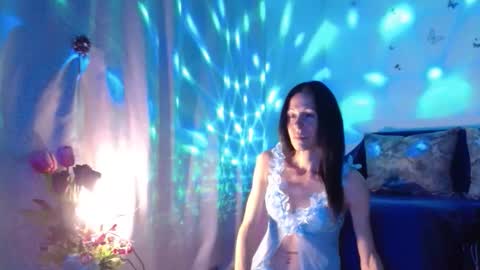 Elisa online show from September 26, 2025, 5:50 pm