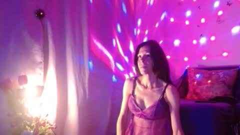 Elisa online show from September 28, 2025, 5:18 pm