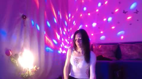 Elisa online show from May 16, 2026, 5:34 pm