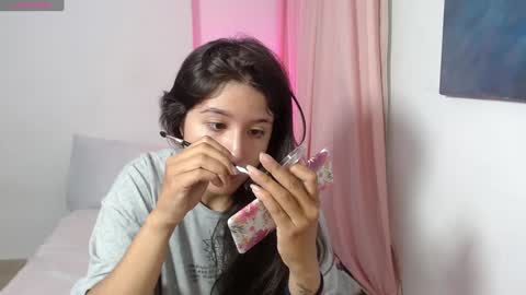 Snapshot of em_aa1 chatting on January 21, 2025, 9:13 am A N D R E A online show from January 21, 2025, 9:13 am