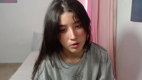 Snapshot of em_aa1 chatting on January 21, 2025, 12:18 pm A N D R E A online show from January 21, 2025, 12:18 pm