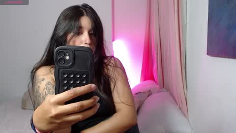 Snapshot of em_aa1 chatting on February 9, 2025, 4:14 am A N D R E A online show from February 9, 2025, 4:14 am