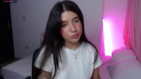 Snapshot of em_aa1 chatting on February 13, 2025, 5:16 am A N D R E A online show from February 13, 2025, 5:16 am