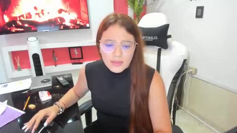 Estefany Martinez Acua INSTAGRAM ema 04oficial online show from January 8, 2025, 8:39 pm