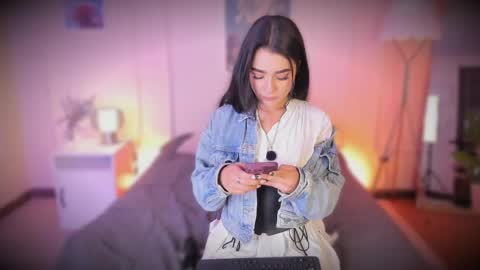 Snapshot of ema_soul chatting on April 14, 2026, 7:09 pm emma soul online show from April 14, 2026, 7:09 pm