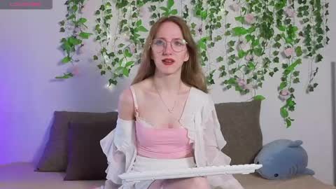 Emma online show from April 23, 2026, 7:49 pm