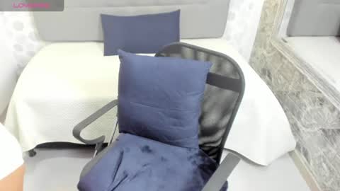 emahills__axelrose online show from September 13, 2025, 10:31 pm